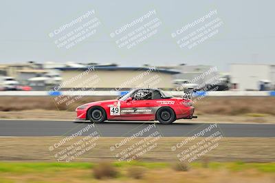 media/Jan-26-2025-CalClub SCCA (Sun) [[cfcea7df88]]/Group 1/Race/